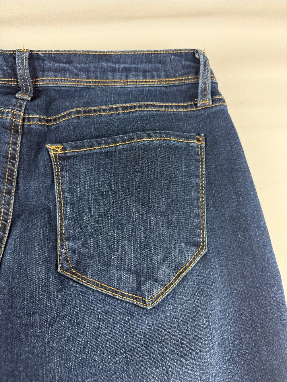 Kensie Effortless Ankle Mid Rise Jeans Women's Size 10 Stretch Denim EUC - Picture 3 of 10